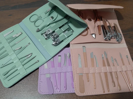 16 in 1 Professional Manicure & Pedicure Kit â Nail Clippers