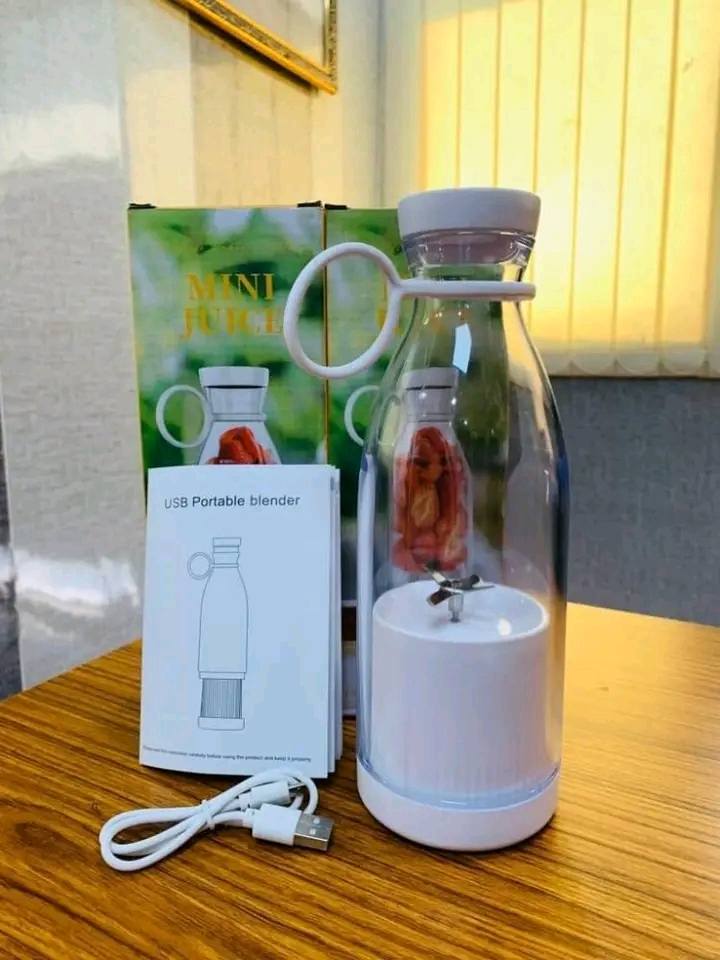 Portable & Rechargable Bottle juicer