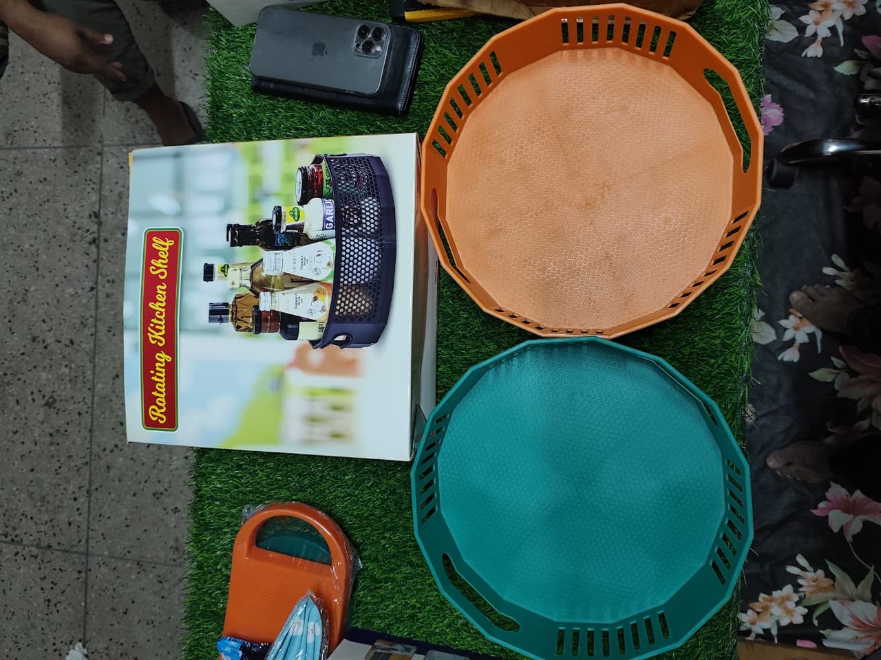 360° Rotating Kitchen Storage Basket – Space Saver & Easy Access Organizer